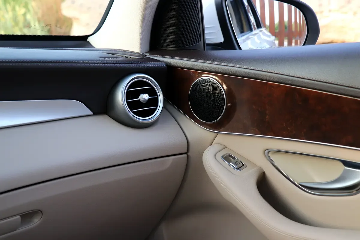 Mercedes-Benz GLC-Class 250 9G-TRONIC 4MATIC (211 hp) - 19