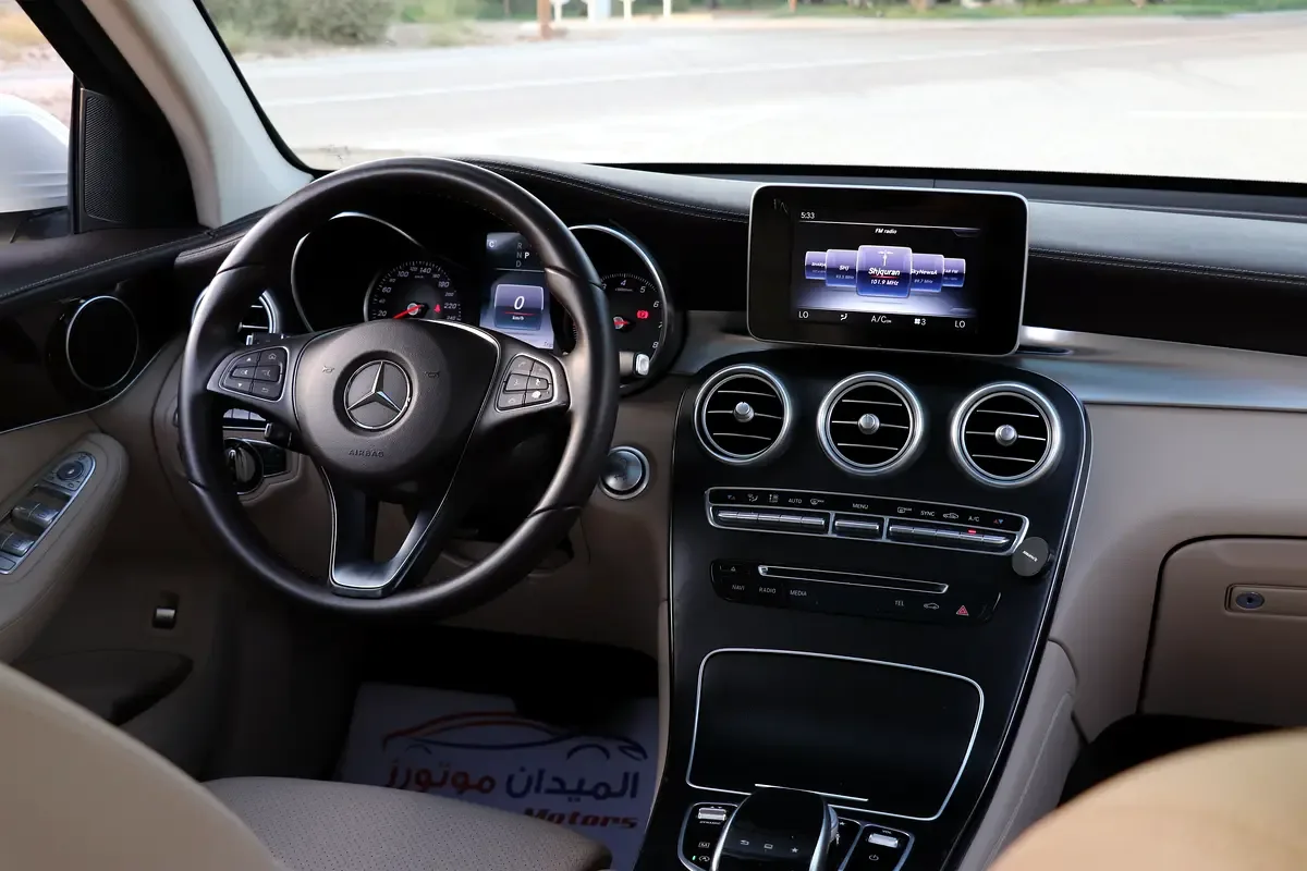 Mercedes-Benz GLC-Class 250 9G-TRONIC 4MATIC (211 hp) - 17