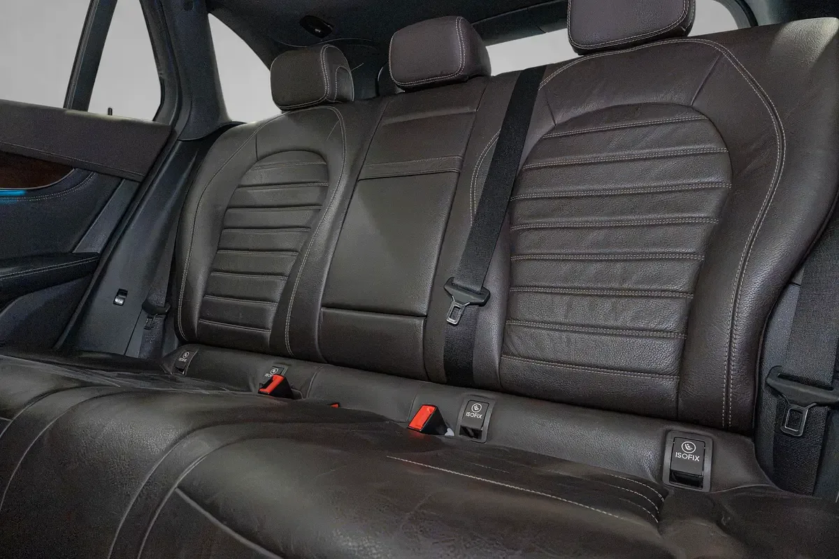 Mercedes-Benz GLC-Class 250 9G-TRONIC 4MATIC (211 حصان) - 17