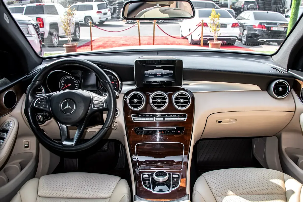 Mercedes-Benz GLC-Class 300 9G-TRONIC 4MATIC (245 hp) - 9