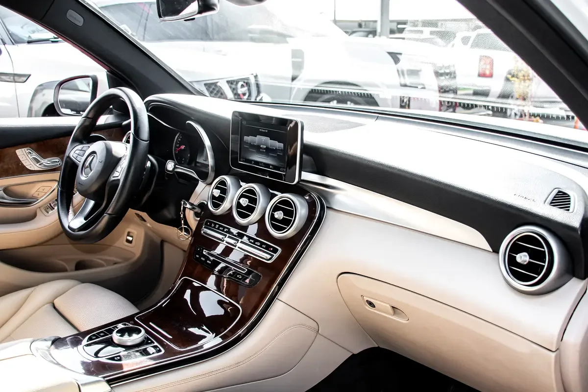 Mercedes-Benz GLC-Class 300 9G-TRONIC 4MATIC (245 hp) - 10