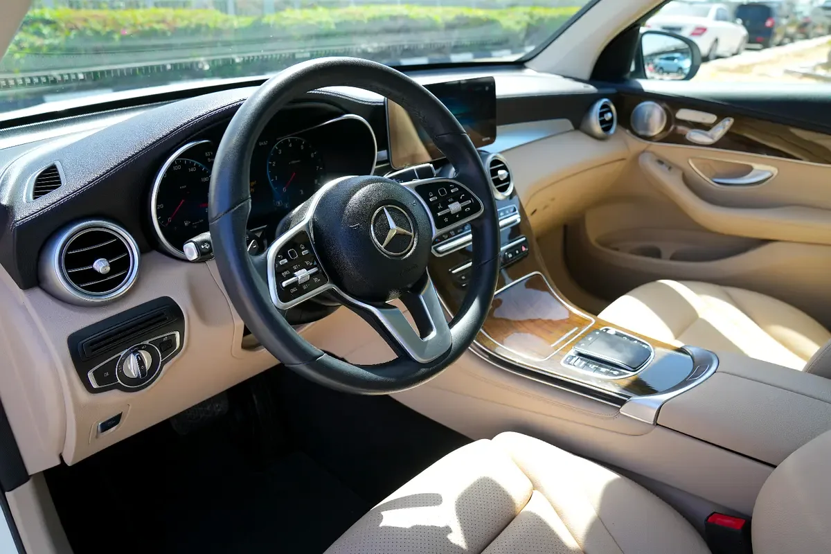Mercedes-Benz GLC-Class 300 9G-TRONIC 4MATIC (258 hp) - 9