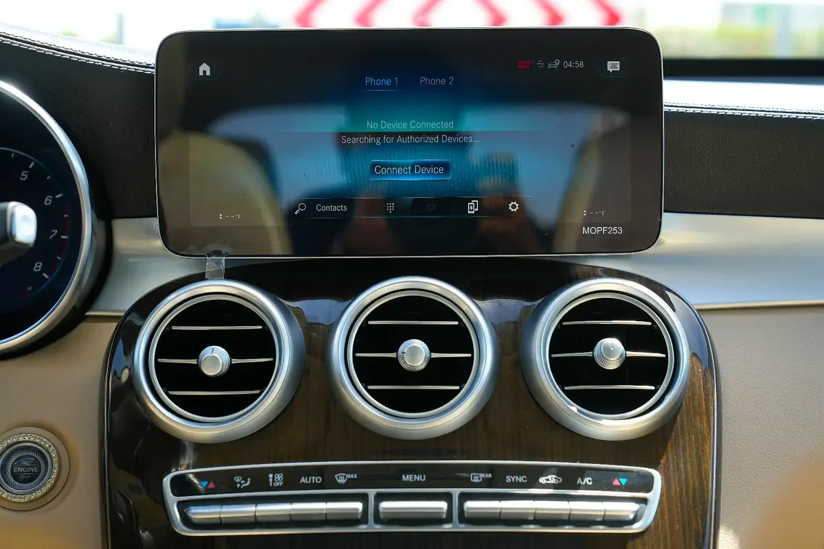 Mercedes-Benz GLC-Class 300 9G-TRONIC 4MATIC (258 hp) - 13