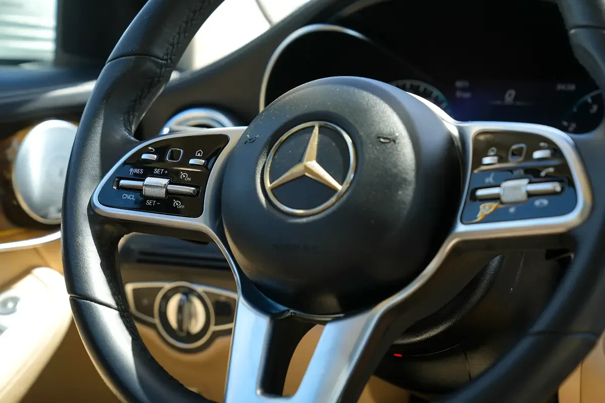 Mercedes-Benz GLC-Class 300 9G-TRONIC 4MATIC (258 hp) - 17