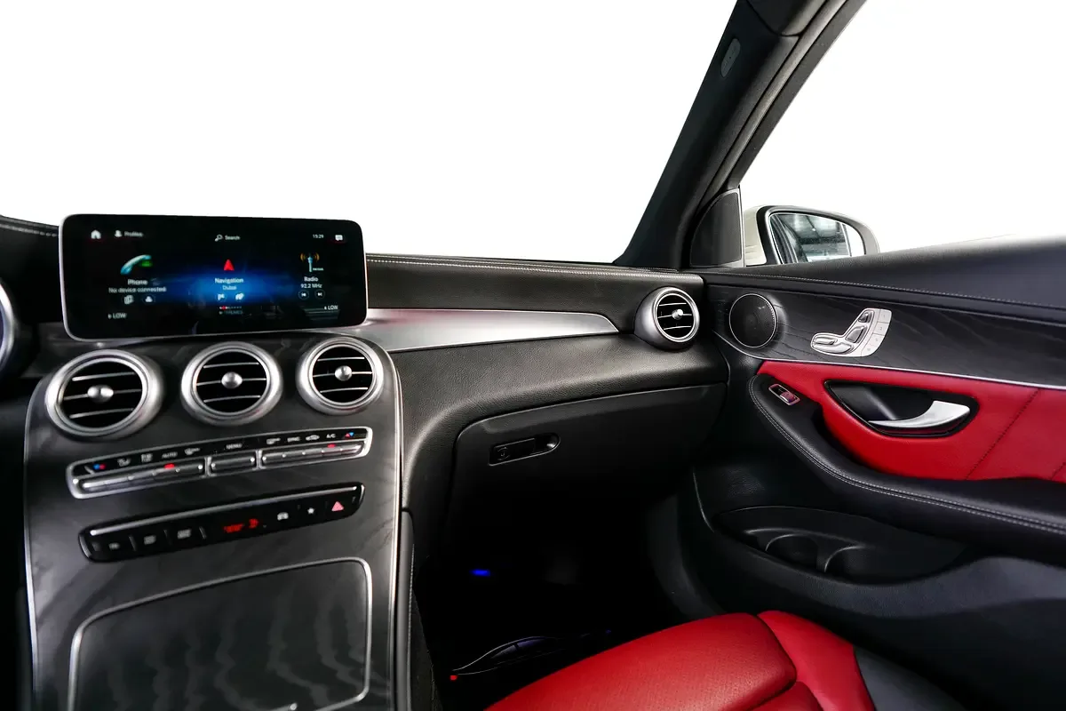 Mercedes-Benz GLC-Class 300 9G-TRONIC 4MATIC (258 hp) - 11