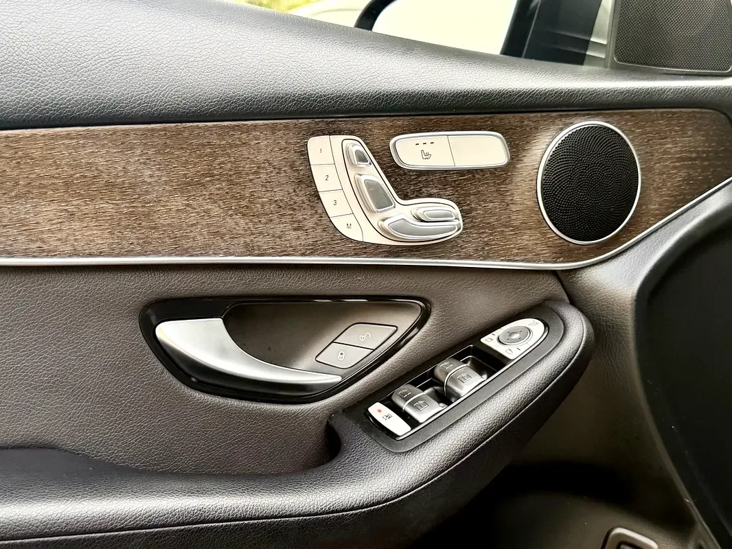Mercedes-Benz GLC-Class 300 9G-TRONIC 4MATIC (258 hp) - 18