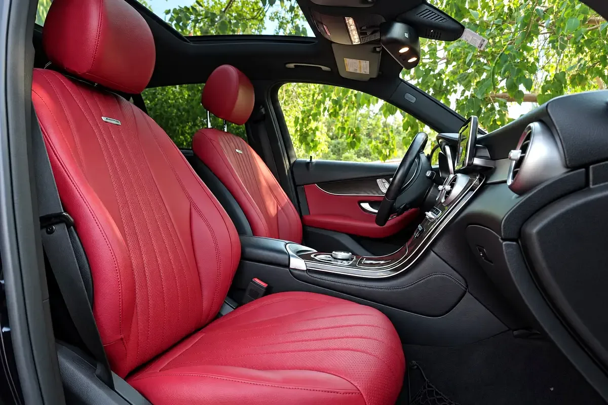 Mercedes-Benz GLC-Class 300 9G-TRONIC 4MATIC (258 حصان) - 9