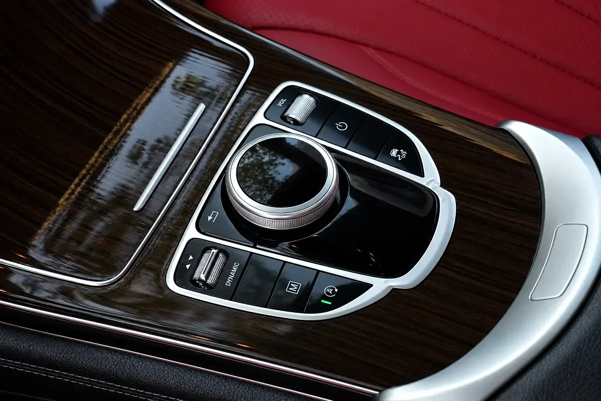 Mercedes-Benz GLC-Class 300 9G-TRONIC 4MATIC (258 حصان) - 12
