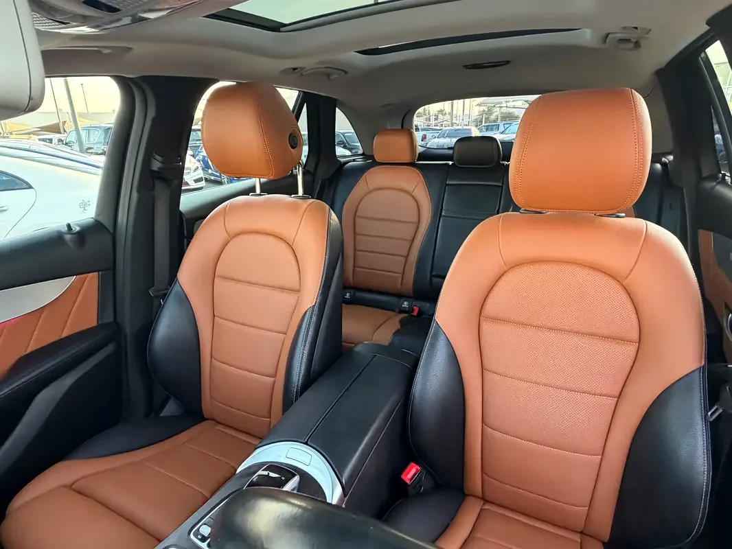 Mercedes-Benz GLC-Class 350e 7G-TRONIC PLUS 4MATIC (326 حصان) - 13