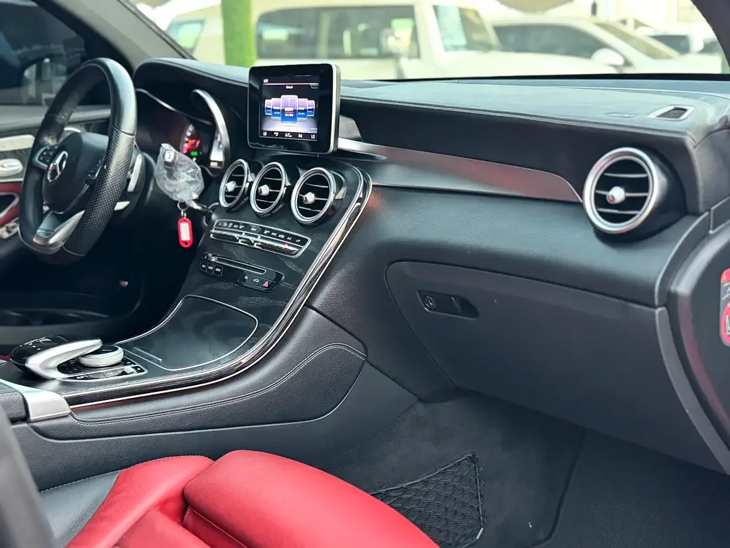 Mercedes-Benz GLC Coupe 2.0 AT 4WD (245 حصان) - 16
