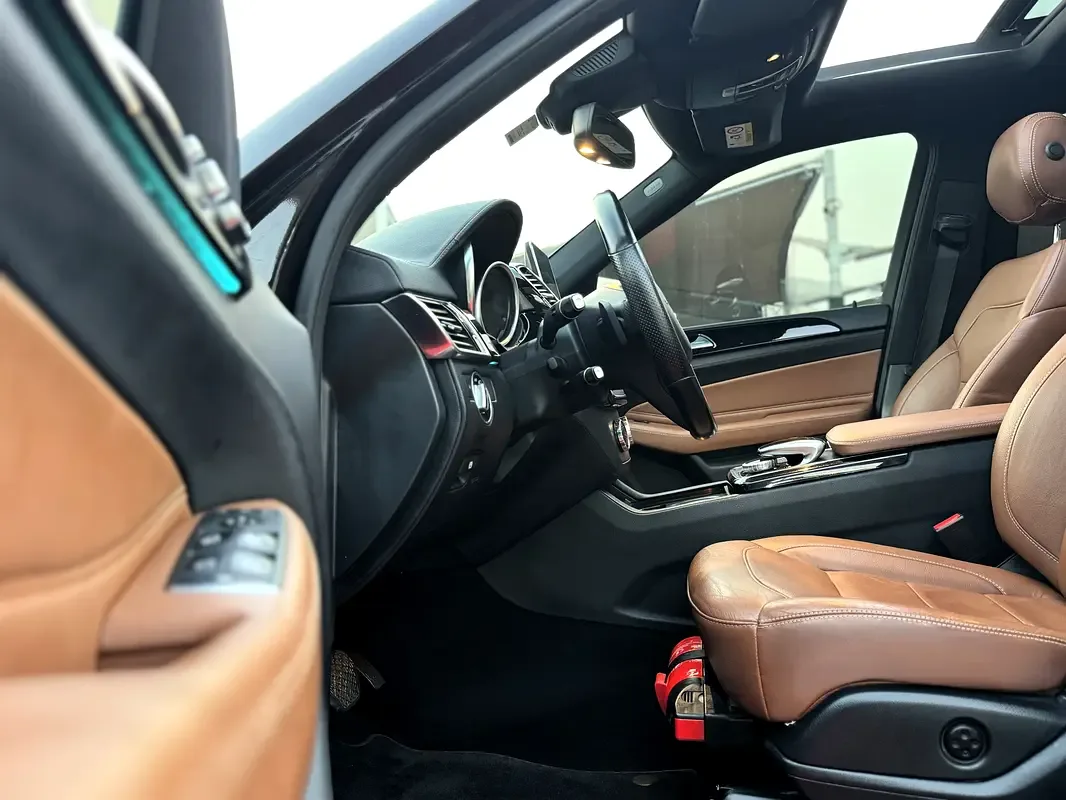 Mercedes-Benz GLE-Class 400 4MATIC 9G-TRONIC (333 hp) - 11