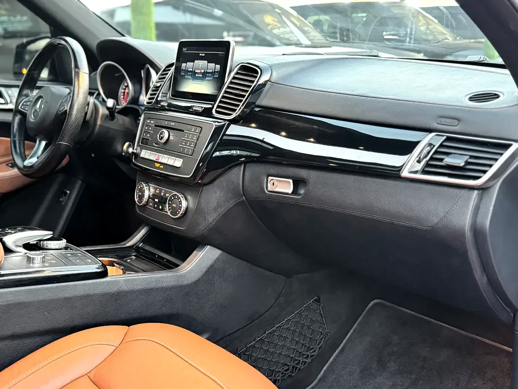 Mercedes-Benz GLE-Class 400 4MATIC 9G-TRONIC (333 hp) - 16
