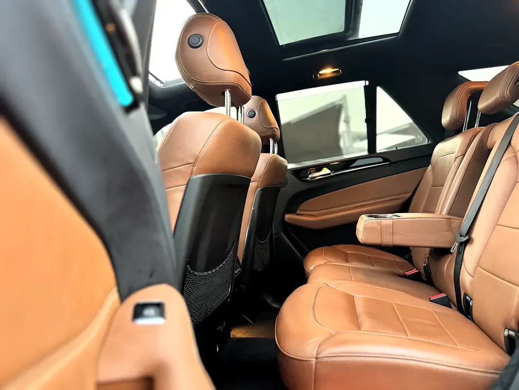 Mercedes-Benz GLE-Class 400 4MATIC 9G-TRONIC (333 hp) - 18