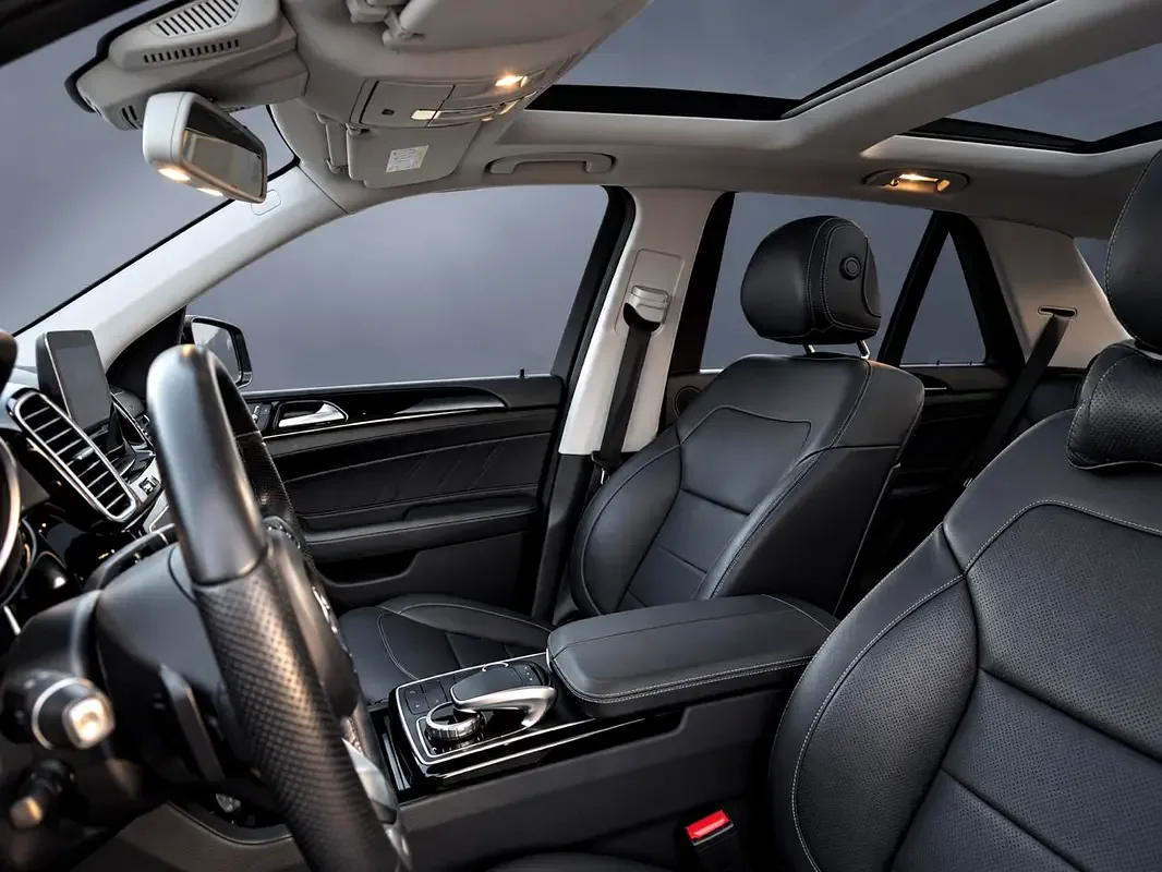 Mercedes-Benz GLE-Class 400 4MATIC 9G-TRONIC (333 حصان) - 10