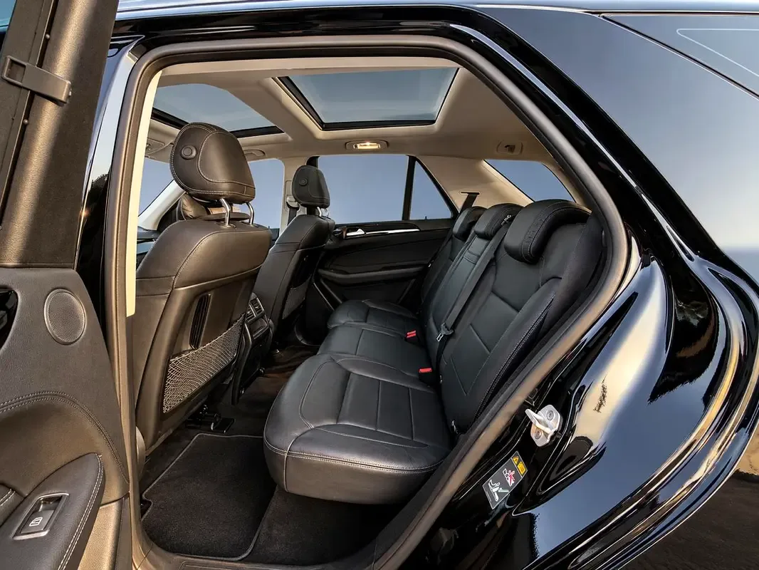 Mercedes-Benz GLE-Class 400 4MATIC 9G-TRONIC (333 حصان) - 12