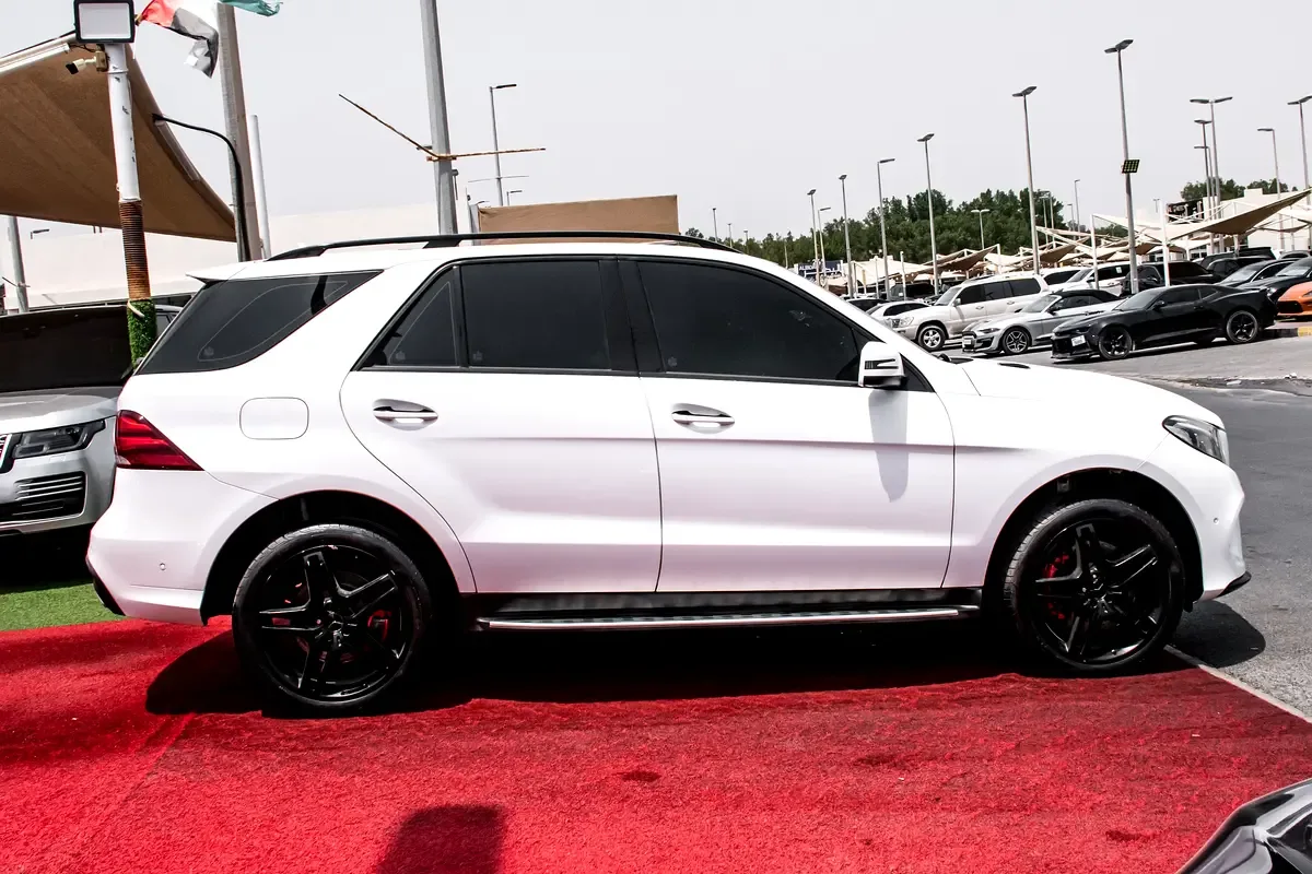 Mercedes-Benz GLE-Class 500 4MATIC 9G-TRONIC (435 حصان) - 5