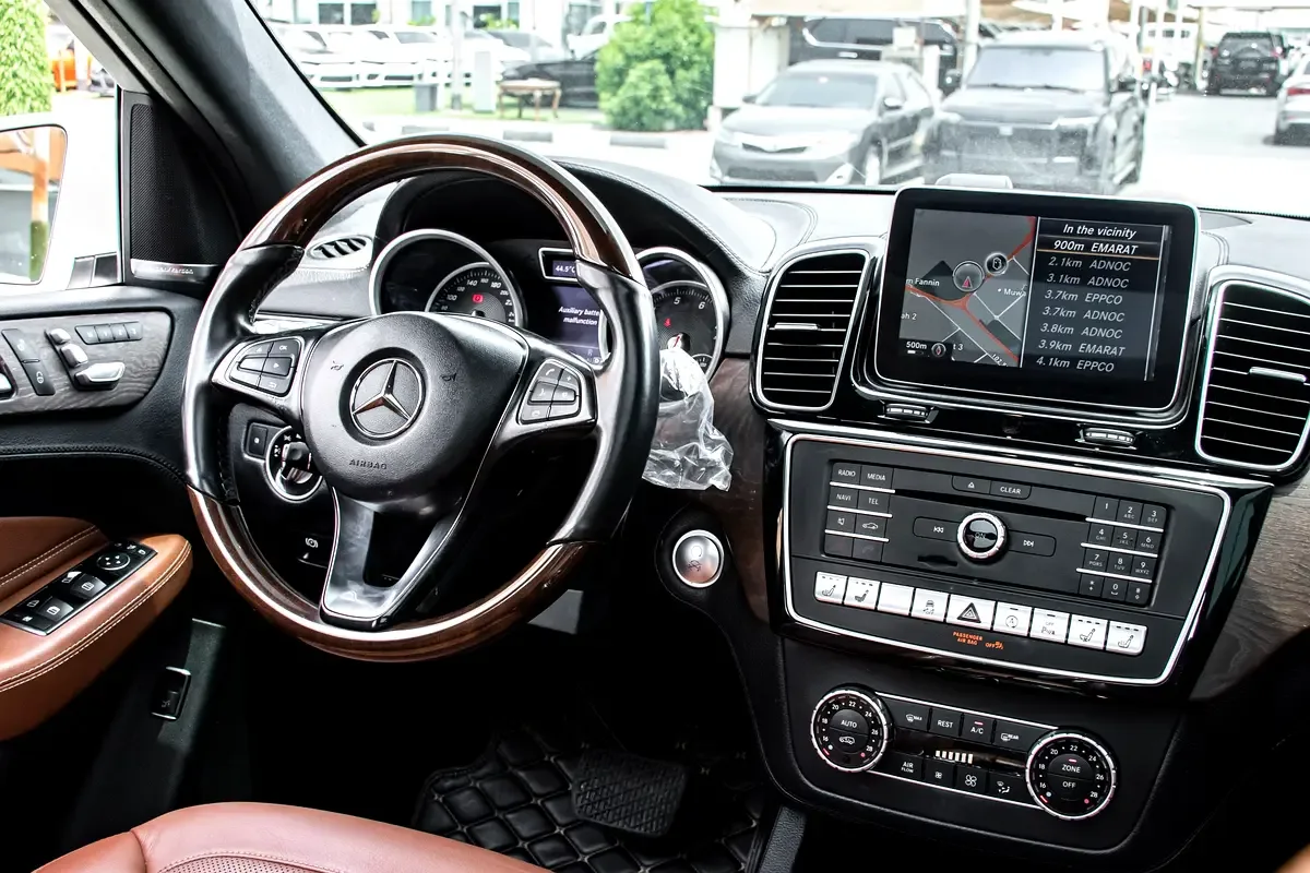 Mercedes-Benz GLE-Class 500 4MATIC 9G-TRONIC (435 حصان) - 9