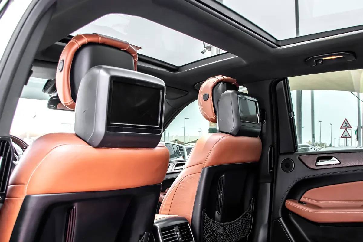 Mercedes-Benz GLE-Class 500 4MATIC 9G-TRONIC (435 حصان) - 14
