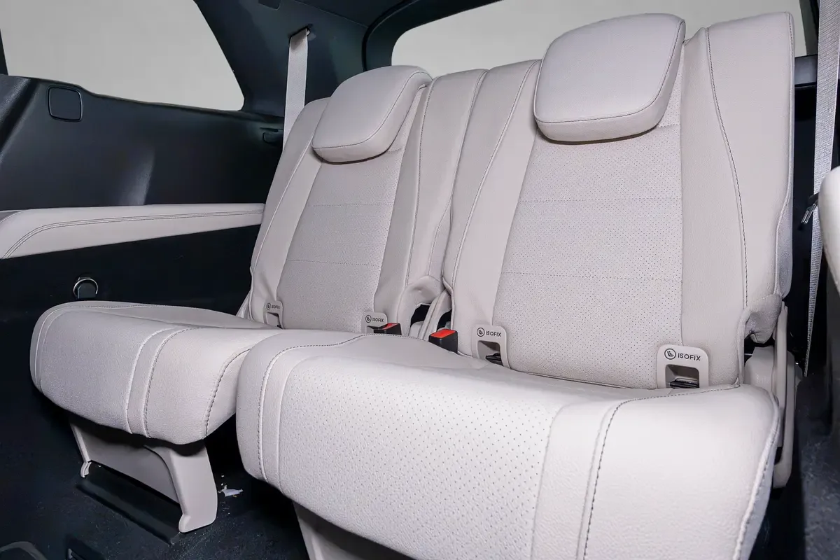 Mercedes-Benz GLS 3.0 AMT 4WD (381 حصان) - 18