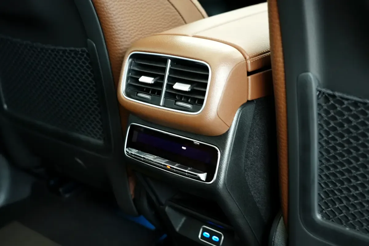 Mercedes-Benz GLS 3.0 AT AWD (367 hp) - 16