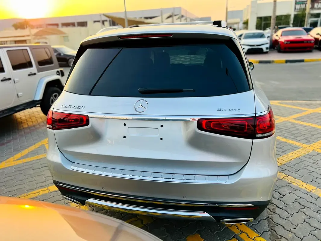 Mercedes-Benz GLS 450 9G-Tronic 4Matic (367 حصان) - 3