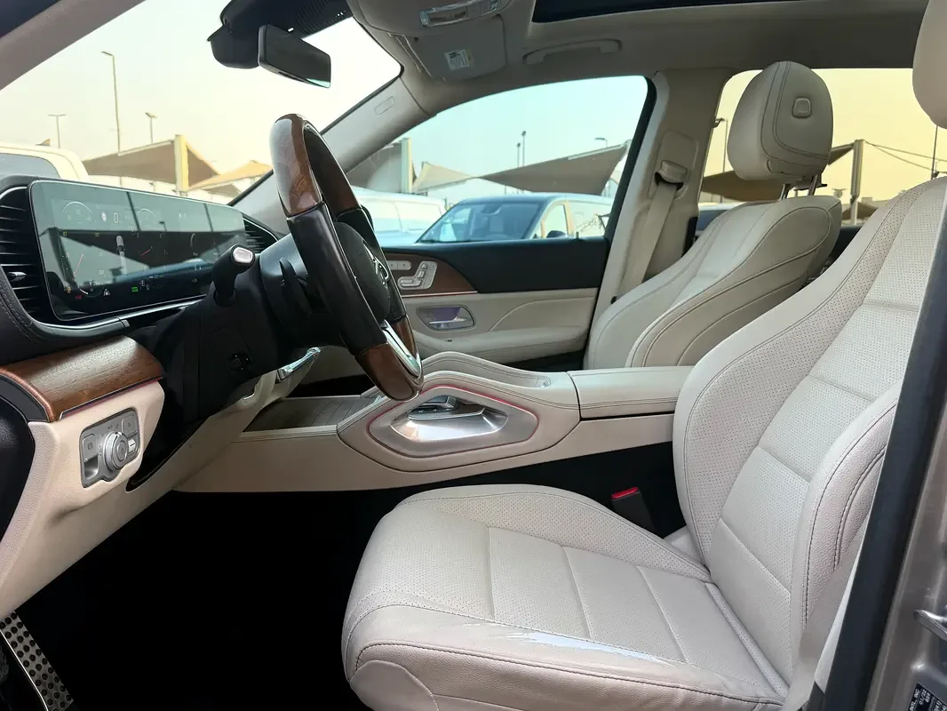 Mercedes-Benz GLS 450 9G-Tronic 4Matic (367 حصان) - 6