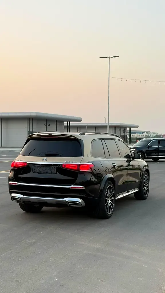 Mercedes-Benz GLS 450 9G-Tronic 4Matic (367 حصان) - 17