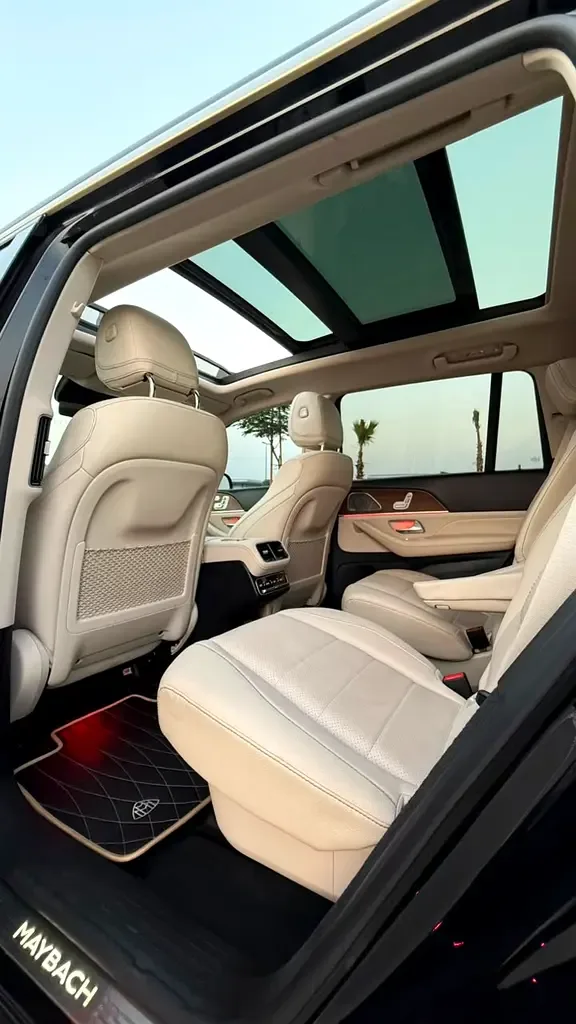 Mercedes-Benz GLS 450 9G-Tronic 4Matic (367 حصان) - 18