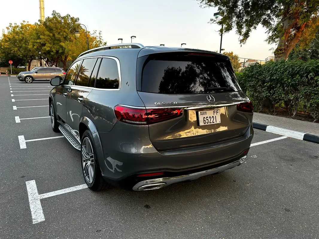 Mercedes-Benz GLS 450 9G-Tronic 4Matic (367 حصان) - 9