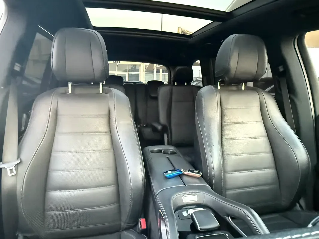 Mercedes-Benz GLS 580 9G-Tronic 4Matic (489 حصان) - 12
