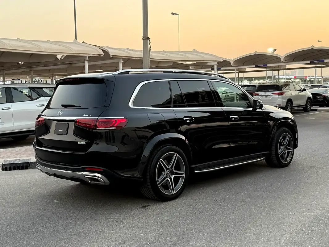 Mercedes-Benz GLS 580 9G-Tronic 4Matic (489 حصان) - 4