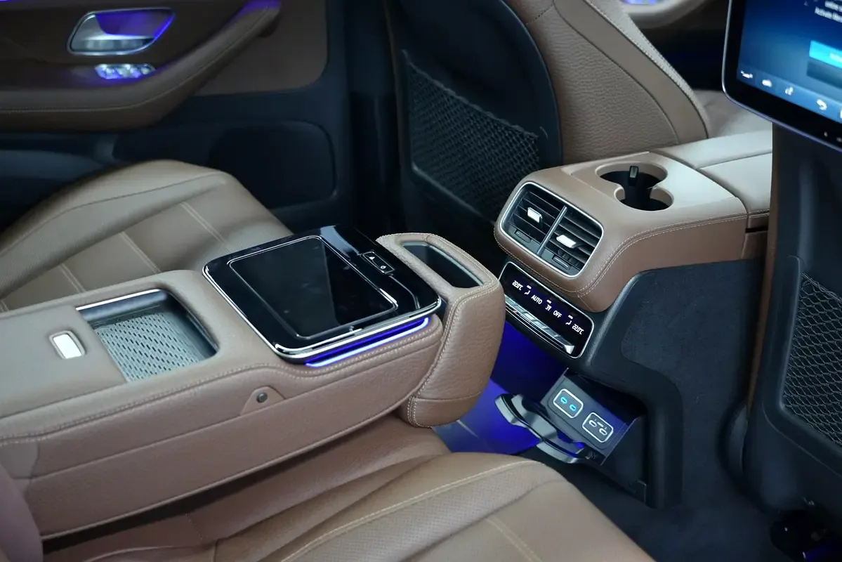 Mercedes-Benz GLS 580 9G-Tronic 4Matic (489 hp) - 16
