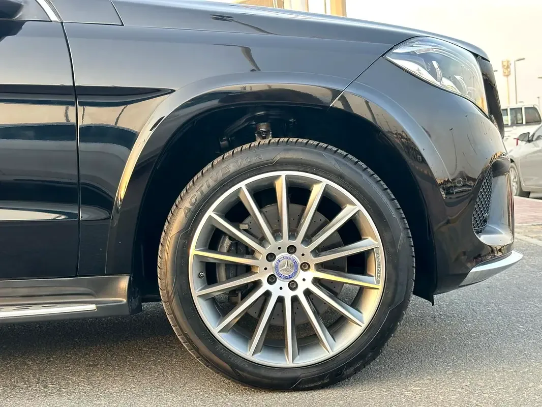 Mercedes-Benz GLS GLS 500 4MATIC 9G-TRONIC (455 حصان) - 8