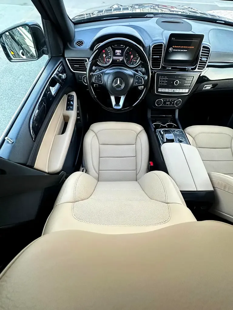 Mercedes-Benz GLS GLS 500 4MATIC 9G-TRONIC (455 حصان) - 19