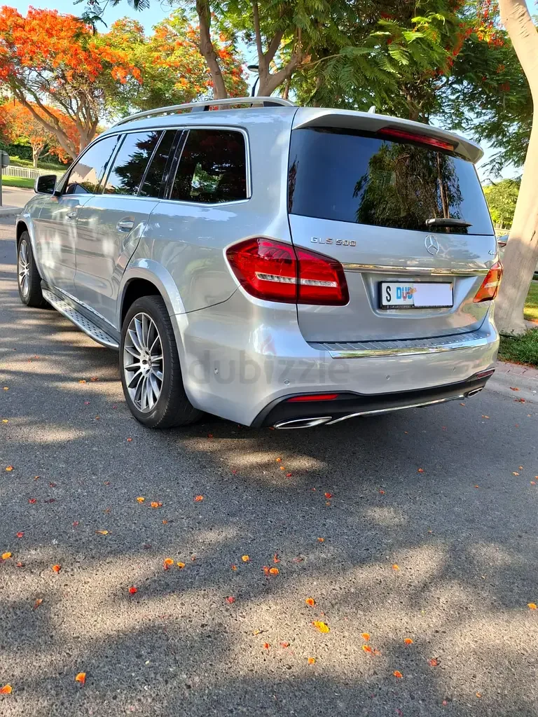 Mercedes-Benz GLS GLS 500 4MATIC 9G-TRONIC (455 حصان) - 3