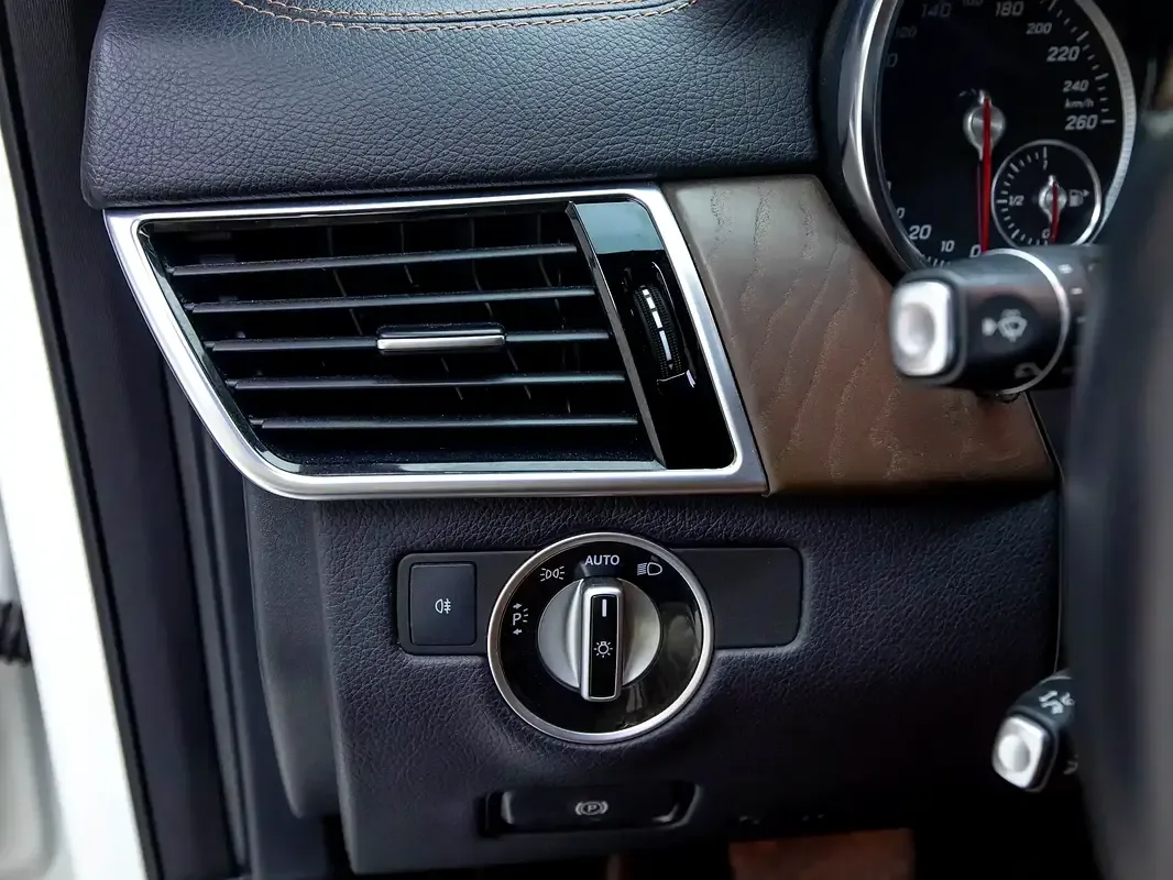 Mercedes-Benz GLS GLS 500 4MATIC 9G-TRONIC (455 حصان) - 14