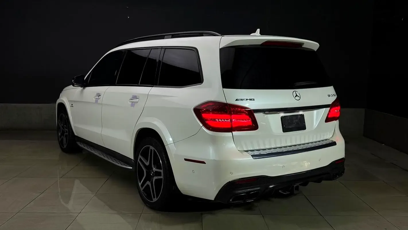 Mercedes-Benz GLS GLS 63 4MATIC 7G-TRONIC PLUS (585 حصان) - 7