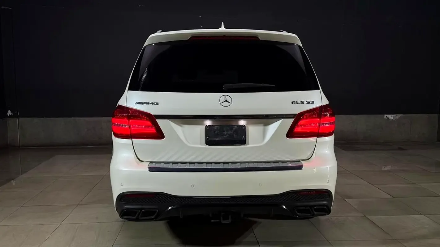 Mercedes-Benz GLS GLS 63 4MATIC 7G-TRONIC PLUS (585 حصان) - 10