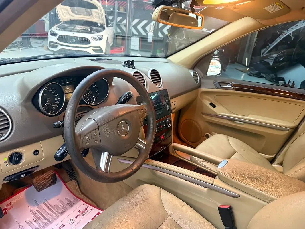 Mercedes-Benz M-Class ML 350 7G-Tronic (272 hp) - 4
