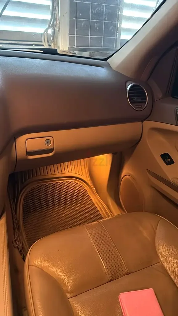 Mercedes-Benz M-Class ML 350 7G-Tronic 4Matic (272 حصان) - 7