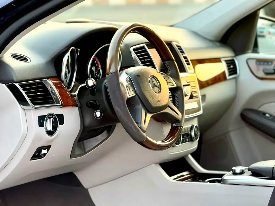 Mercedes-Benz M-Class ML 350 7G-Tronic 4Matic (272 حصان) - 9