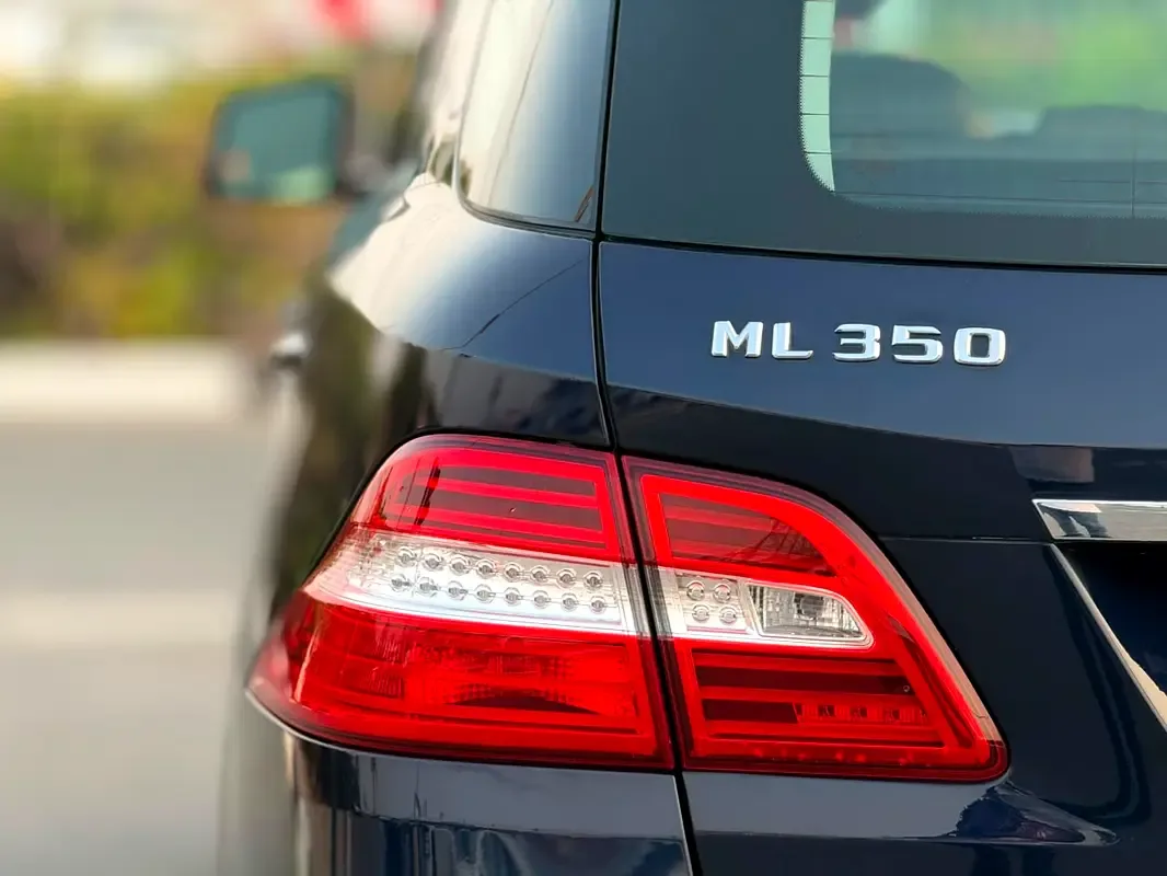 Mercedes-Benz M-Class ML 350 7G-Tronic 4Matic (272 حصان) - 7