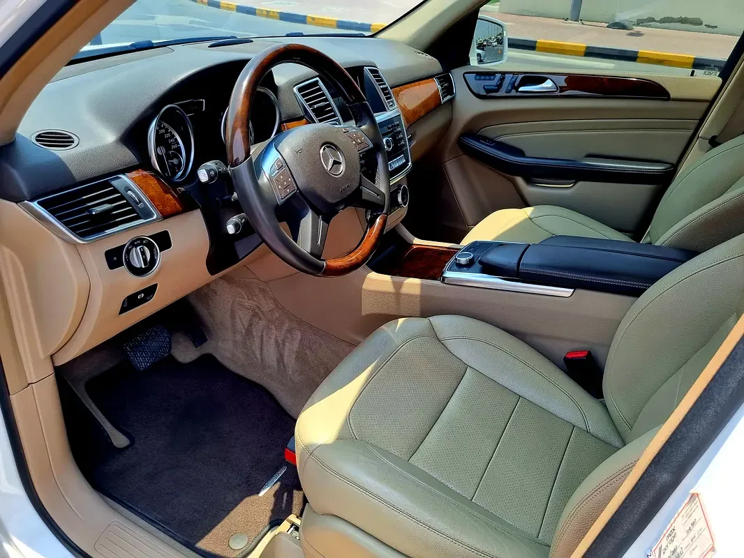Mercedes-Benz M-Class ML 400 7G-Tronic Plus 4Matic (333 حصان) - 9