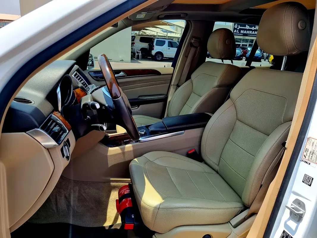 Mercedes-Benz M-Class ML 400 7G-Tronic Plus 4Matic (333 حصان) - 7