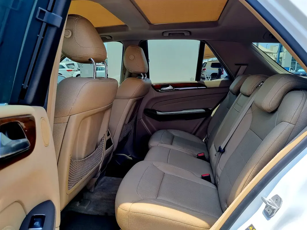 Mercedes-Benz M-Class ML 400 7G-Tronic Plus 4Matic (333 حصان) - 13