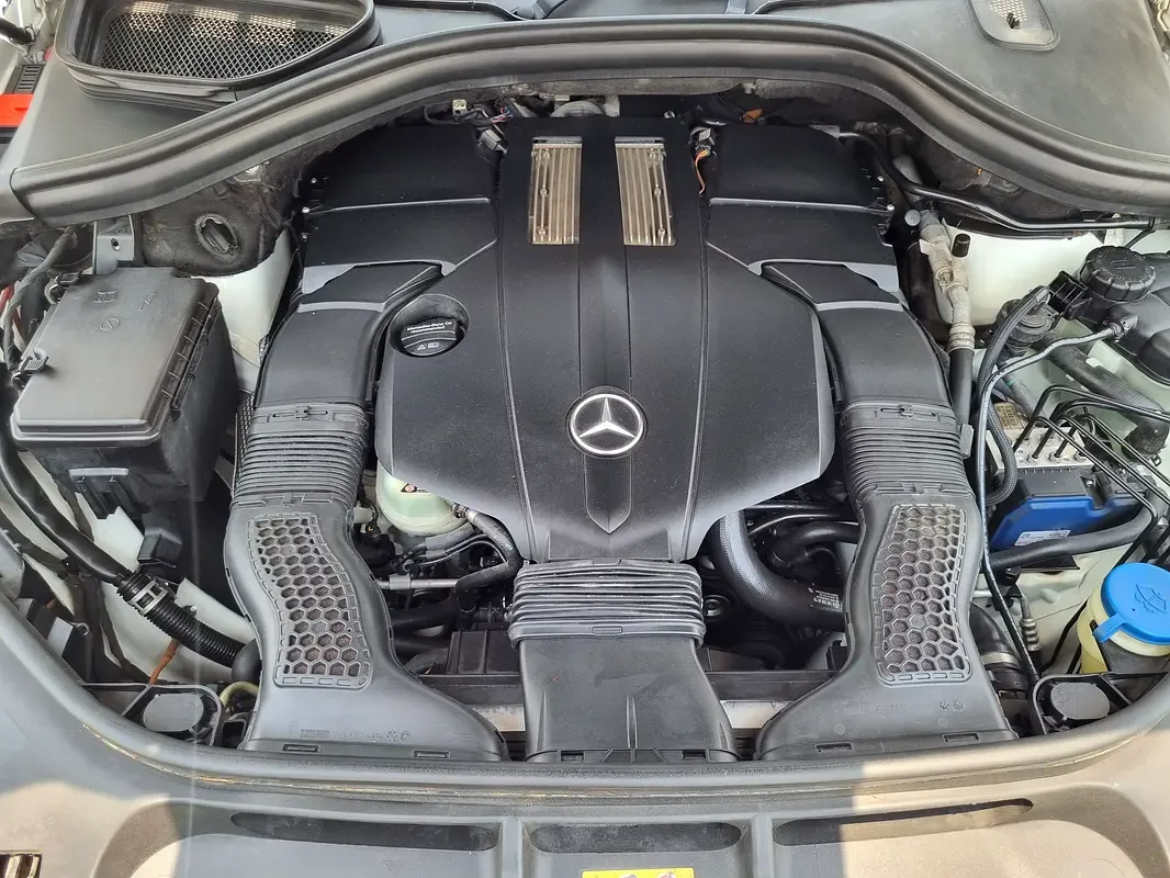 Mercedes-Benz M-Class ML 400 7G-Tronic Plus 4Matic (333 حصان) - 16
