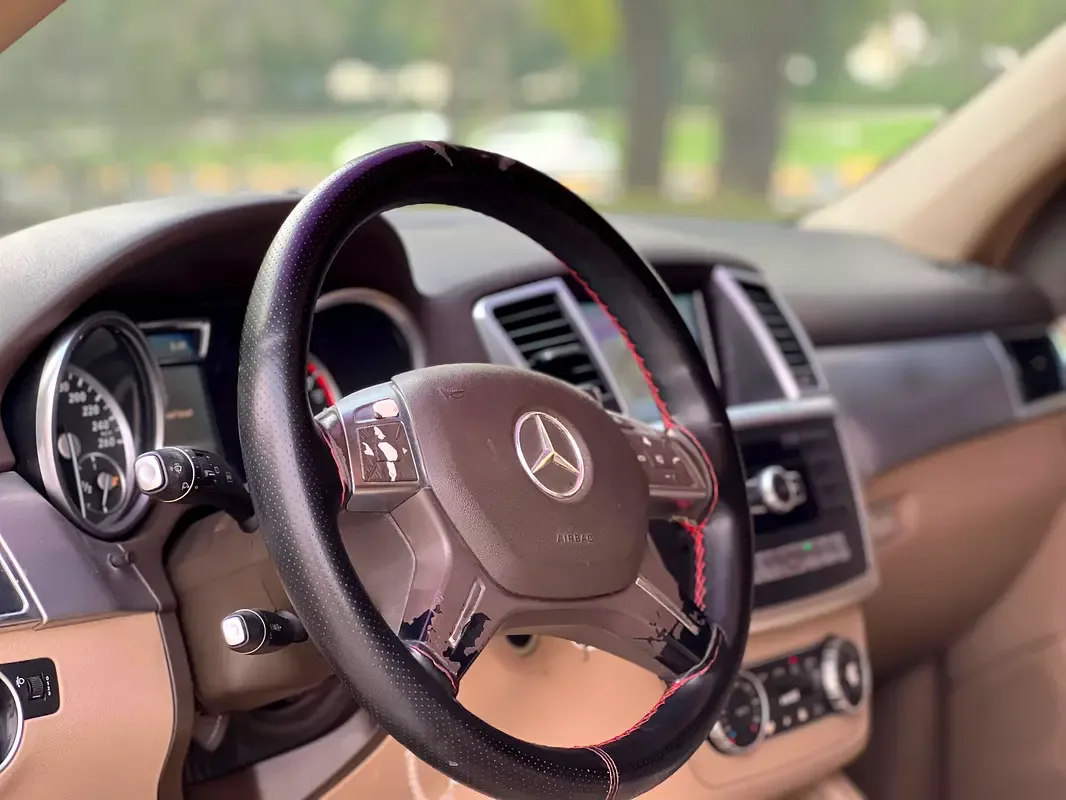 Mercedes-Benz M-Class ML 400 7G-Tronic Plus 4Matic (333 حصان) - 8