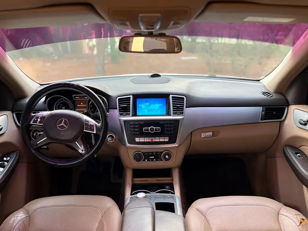 Mercedes-Benz M-Class ML 400 7G-Tronic Plus 4Matic (333 حصان) - 13