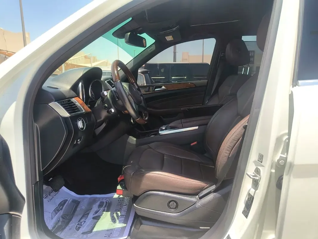 Mercedes-Benz M-Class ML 400 7G-Tronic Plus 4Matic (333 hp) - 11
