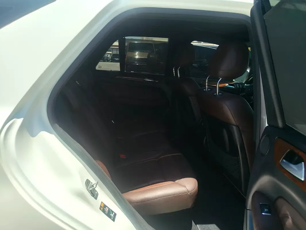 Mercedes-Benz M-Class ML 400 7G-Tronic Plus 4Matic (333 hp) - 17
